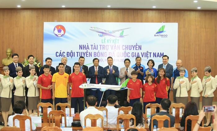 Tuyển Việt Nam sang UAE dự vòng loại World Cup bằng chuyên cơ riêng cực xịn - Ảnh 1.