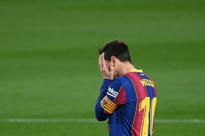 Messi tỏa sáng rực rỡ, Barca đại thắng 5-2 để tiếp tục cuộc đua tam mã La Liga - Ảnh 2.