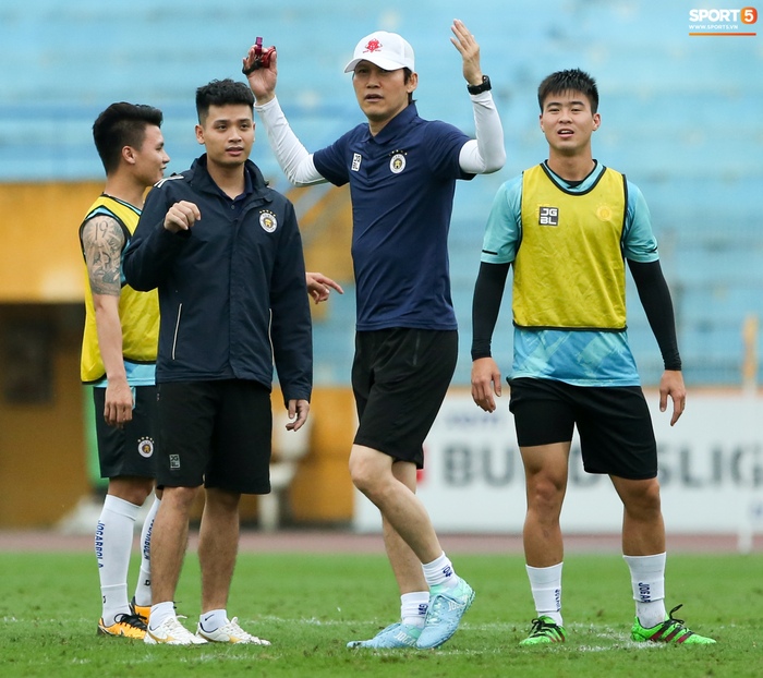 Tân HLV Hà Nội FC đã gặp HLV Park Hang-seo và nhận được nhiều lời khuyên - Ảnh 2.