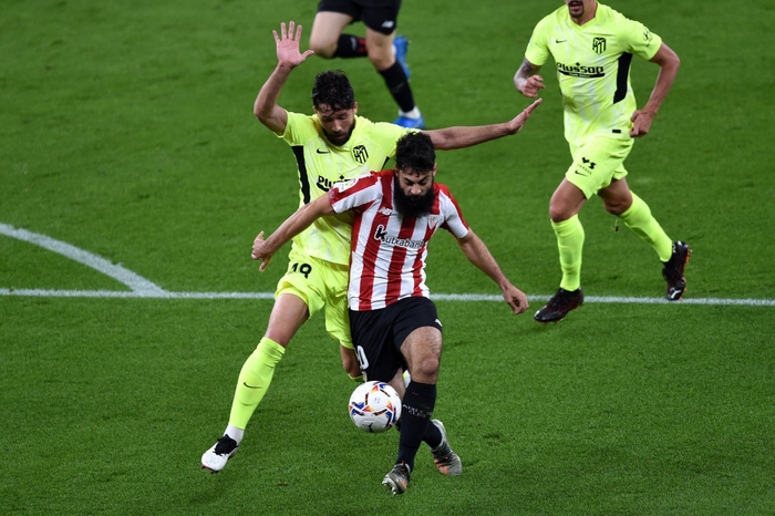 Nhận thất bại trước Bilbao, Atletico Madrid đứng trước nguy cơ mất ngôi đầu bảng - Ảnh 3.