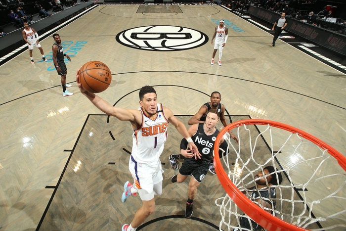 Song sát Kevin Durant - Kyrie Irving tỏa sáng, giúp Brooklyn Nets vượt qua Phoenix Suns - Ảnh 2.
