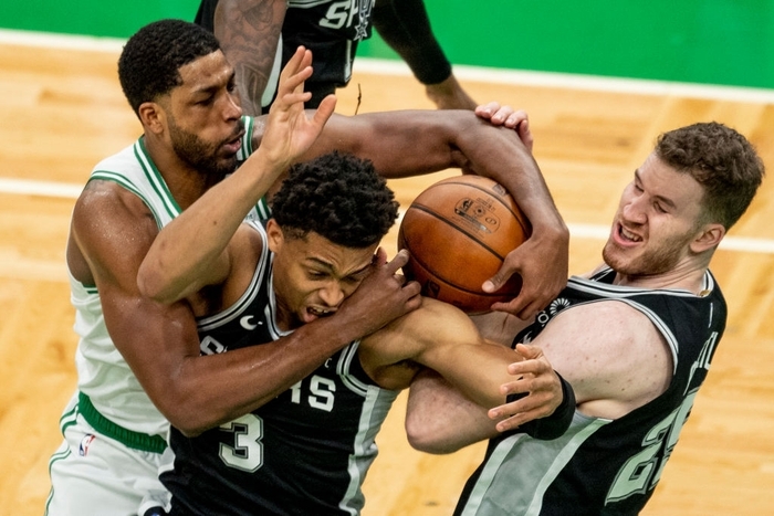 Jayson Tatum san bằng kỷ lục của Larry Bird, giúp Boston Celtics lội ngược dòng cách biệt lớn nhất NBA - Ảnh 2.