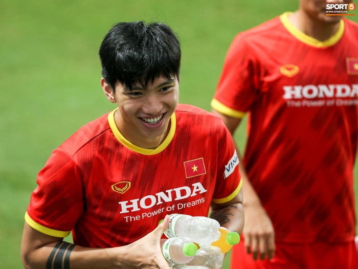 Tuyển Việt Nam loại 10 cầu thủ trước khi sang UAE - Ảnh 1.