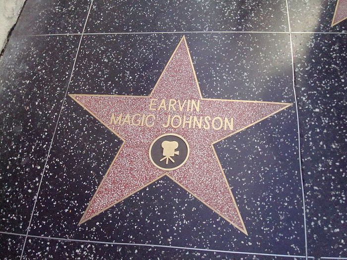 30 năm chung sống với HIV, Magic Johnson vẫn khỏe mạnh như chưa từng mắc căn bệnh thế kỷ - Ảnh 3.