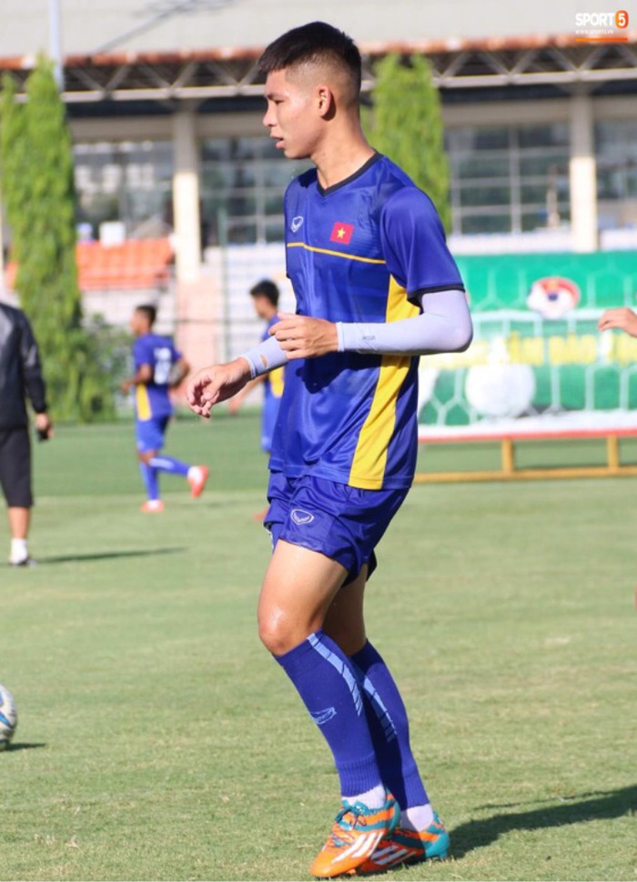 Quang Vinh từng khoác áo U19 Việt Nam