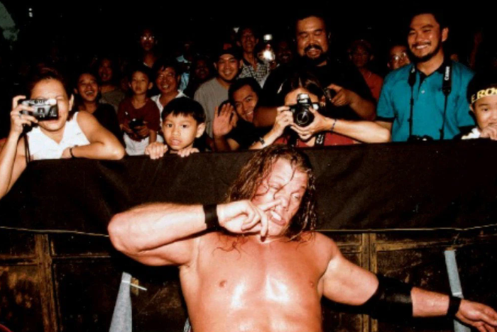 Huyền thoại Chris Jericho xác nhận là tác giả của bức ảnh cực khó đỡ chụp The Rock vào năm 2002 - Ảnh 2.
