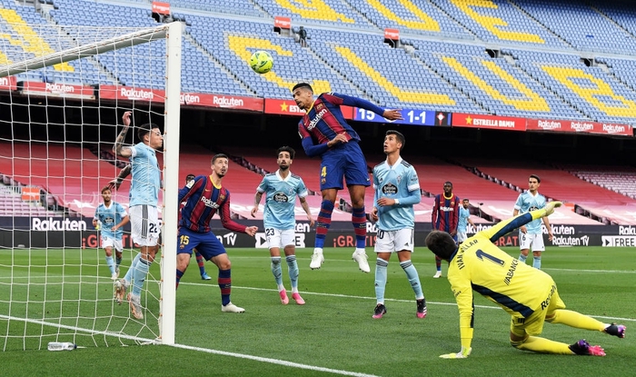 Barcelona tạm biệt cuộc đua vô địch sau trận thua ngược trước Celta Vigo - Ảnh 4.