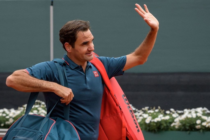 Federer thua sốc ngay vòng đầu giải đấu đất nện tại quê hương - Ảnh 1.