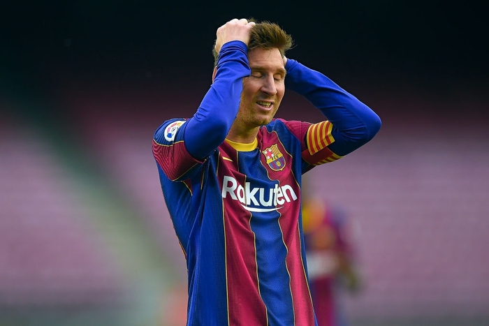 Gạt bỏ nỗi thất vọng, Messi và bà xã trốn đến Madrid hẹn hò bạn thân - Ảnh 4.