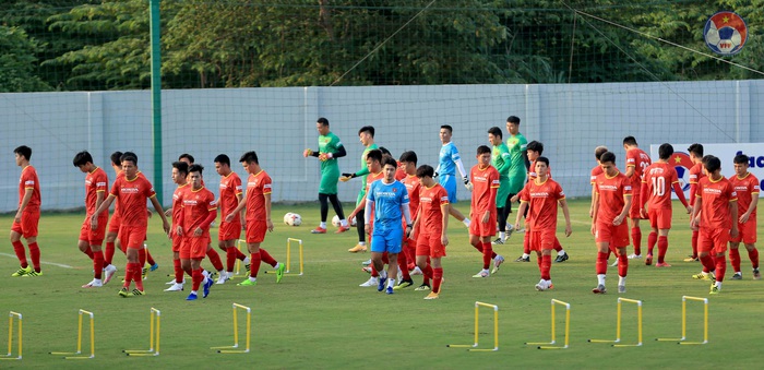 Xuân Trường trở lại tập luyện sau chấn thương, Phan Văn Đức bắt nhịp cực nhanh với đội tuyển - Ảnh 1.