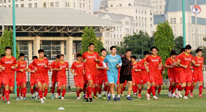 ĐT Việt Nam đã có đầy đủ lực lượng trong buổi tập chiều ngày 21/5 tại Trung tâm Đào tạo Bóng đá trẻ Việt Nam