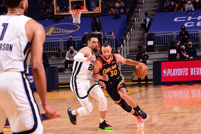 Ghi đến 39 điểm, Stephen Curry vẫn ngậm ngùi nói lời chia tay với NBA Playoffs 2021 - Ảnh 1.