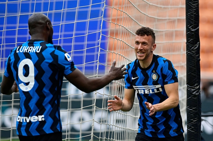 Inter Milan đại thắng trong ngày nâng cao cúp vô địch Serie A 2020-21 - Ảnh 6.