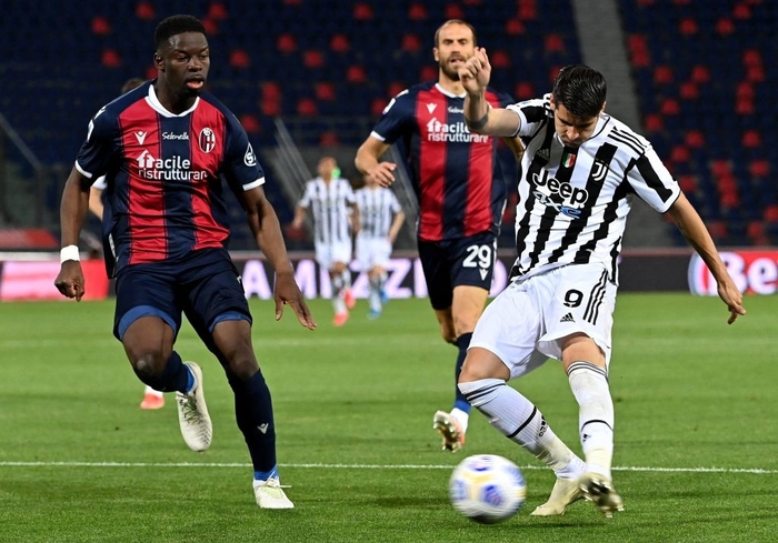 Vùi dập Bologna, Juventus giật vé dự Champions League từ tay Napoli - Ảnh 4.