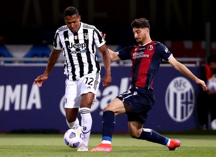 Vùi dập Bologna, Juventus giật vé dự Champions League từ tay Napoli - Ảnh 6.