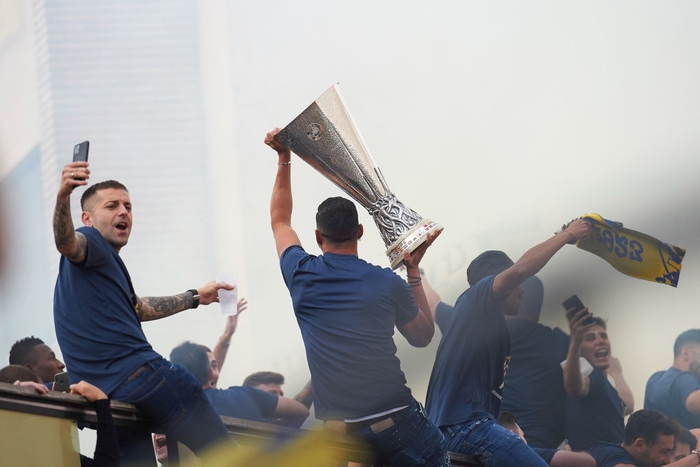 Villarreal diễu hành mừng vô địch Europa League ở quê nhà - Ảnh 6.