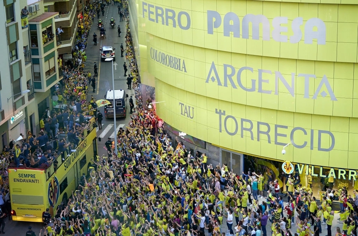 Villarreal diễu hành mừng vô địch Europa League ở quê nhà - Ảnh 1.