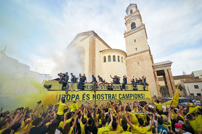 Villarreal diễu hành mừng vô địch Europa League ở quê nhà - Ảnh 2.