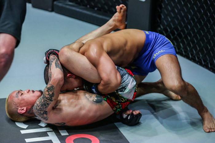 Võ sĩ gốc Việt Anthony Đỗ khóa bất tỉnh đối thủ Trung Quốc tại ONE Championship - Ảnh 3.