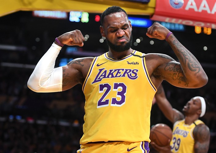 LeBron James: &quot;Tài năng trẻ&quot; đã chịu đầu hàng trước tuổi già? - Ảnh 2.