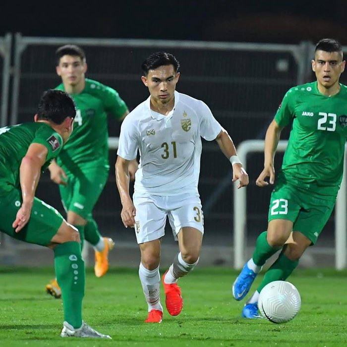 Thắng giòn giã Uzebekistan, Thái Lan tự tin giành vé đi tiếp World Cup 2022 - Ảnh 3.
