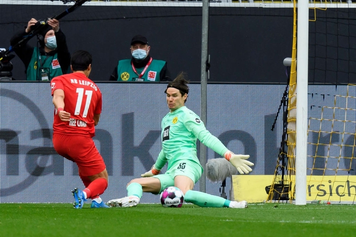 Đánh bại Leipzig 3-2, Borussia Dortmund giúp Bayern Munich &quot;đóng hòm&quot; Bundesliga - Ảnh 1.