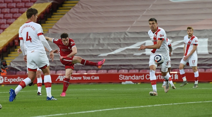 Thắng nhẹ nhàng 2-0, Liverpool tiếp tục bám đuổi top 4 - Ảnh 3.