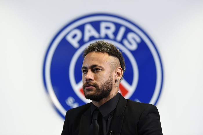 Từ chối Barcelona, Neymar chính thức gia hạn hợp đồng với Paris Saint-Germain  - Ảnh 2.