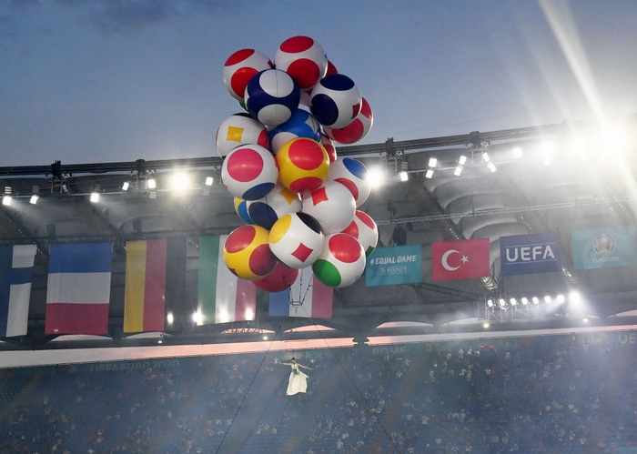 Cận cảnh lễ khai mạc hoành tráng của Euro 2020 - Ảnh 11.