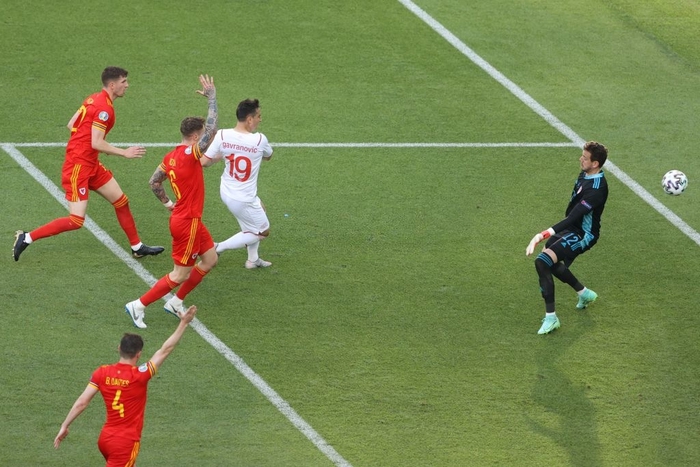 Xứ Wales thoát thua trước Thụy Sĩ ở trận ra quân Euro 2020 - Ảnh 8.