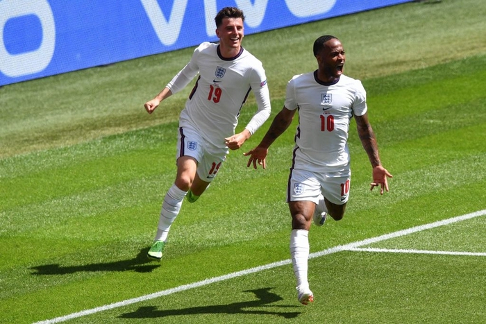 Sterling ghi bàn duy nhất giúp tuyển Anh giành được chiến thắng lịch sử tại Euro - Ảnh 6.