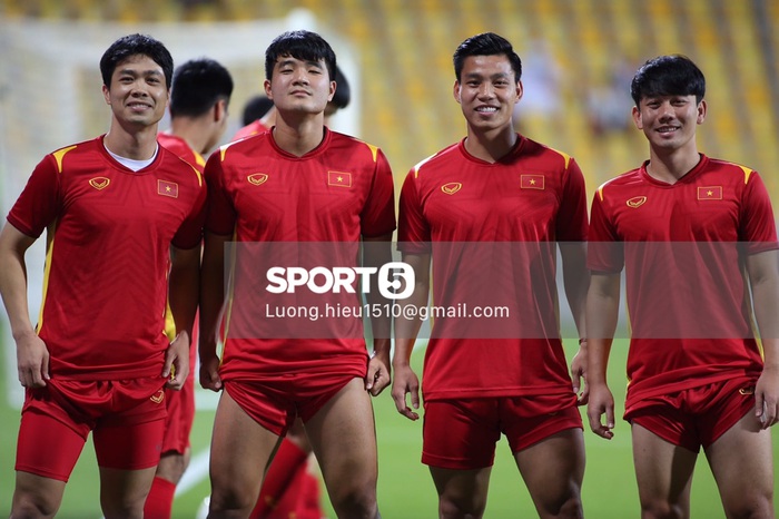 Đường truyền tín hiệu từ UAE gặp vấn đề khiến VTV chưa thể phát sóng trận đấu của tuyển Việt Nam - Ảnh 2.
