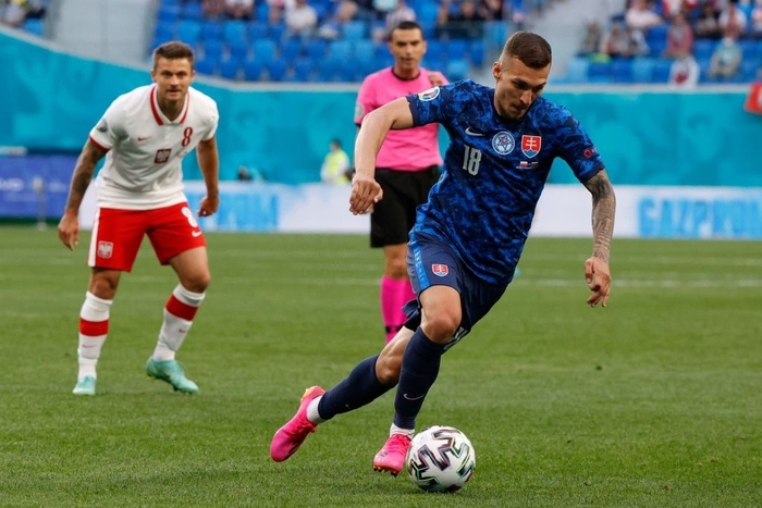Ba Lan 1-2 Slovakia: Cầu thủ liên tục mắc lỗi, ĐT Ba Lan nhận thất bại đầu tiên tại Euro 2020 - Ảnh 1.
