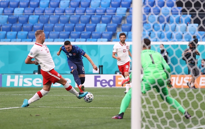 Ba Lan 1-2 Slovakia: Cầu thủ liên tục mắc lỗi, ĐT Ba Lan nhận thất bại đầu tiên tại Euro 2020 - Ảnh 2.