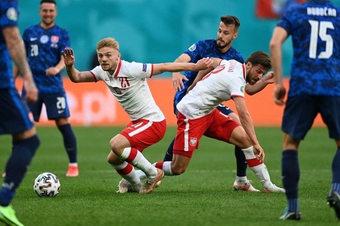 Ba Lan 1-2 Slovakia: Cầu thủ liên tục mắc lỗi, ĐT Ba Lan nhận thất bại đầu tiên tại Euro 2020 - Ảnh 5.