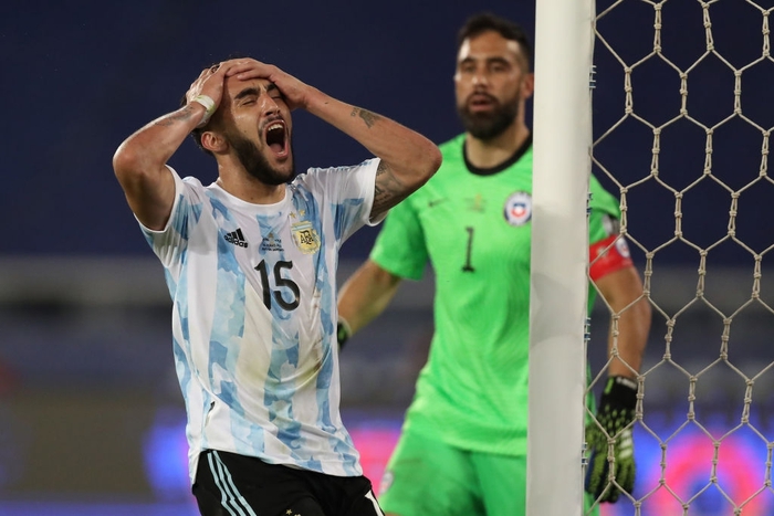 Argentina bất lực để Chile cầm hòa trong ngày Lionel Messi lập siêu phẩm đá phạt - Ảnh 3.