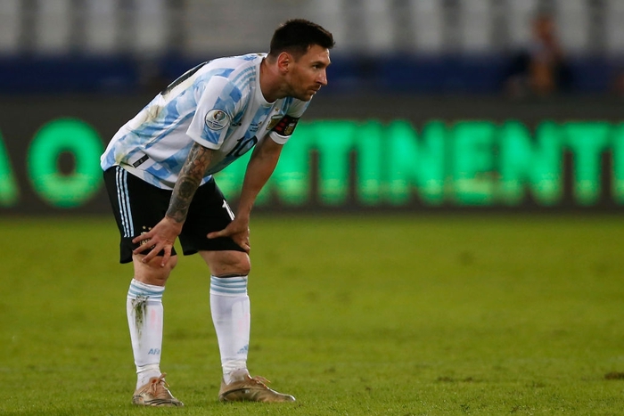 Argentina bất lực để Chile cầm hòa trong ngày Lionel Messi lập siêu phẩm đá phạt - Ảnh 7.