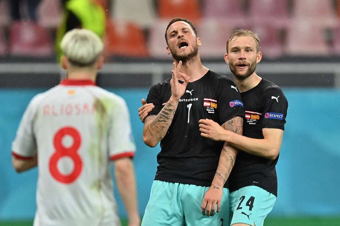Tiền đạo tuyển Áo bị treo giò vì ăn mừng xúc phạm đối thủ - Ảnh 1.