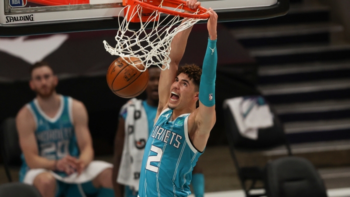 LaMelo Ball xuất sắc chiến thắng danh hiệu 