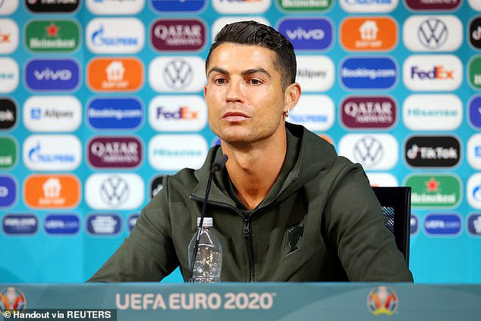 Gareth Southgate bảo vệ Coca-Cola sau màn phản đối của Cristiano Ronaldo tại Euro 2020 - Ảnh 1.