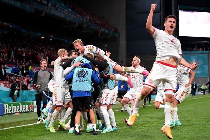 Thế giới ngã mũ trước &quot;truyện cổ tích&quot; mang tên Đan Mạch ở Euro 2020 - Ảnh 1.