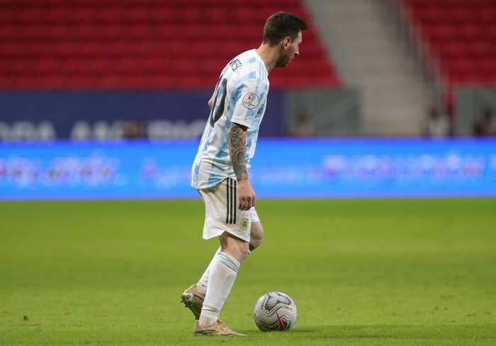 Tuyển Argentina thắng tối thiểu Paraguay để lên đầu bảng Copa America - Ảnh 5.