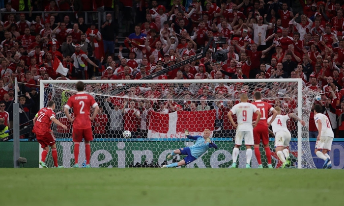 Con mưa bàn thắng đưa ĐT Đan Mạch vào vòng 1/8 Euro 2020 - Ảnh 11.