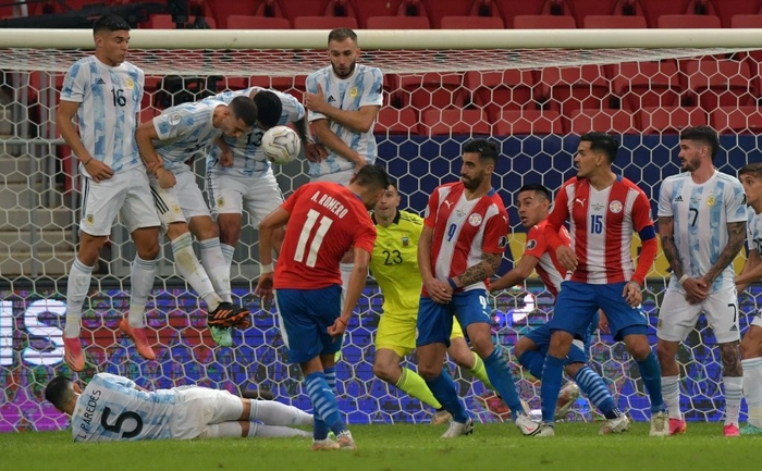 Tuyển Argentina thắng tối thiểu Paraguay để lên đầu bảng Copa America - Ảnh 7.