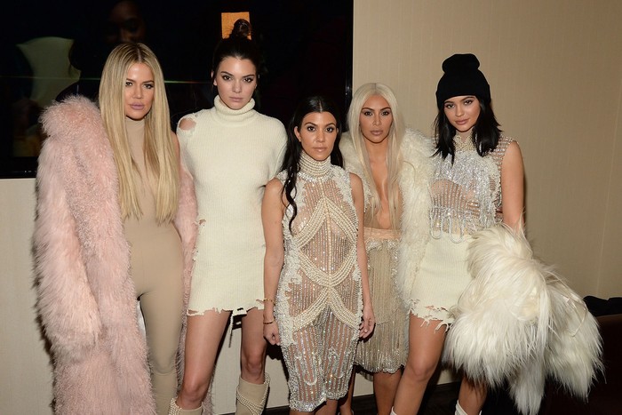 Bạn gái Devin Booker vùi dập anti-fan vì lan truyền &quot;lời nguyền Kardashian - Jenner&quot; - Ảnh 2.