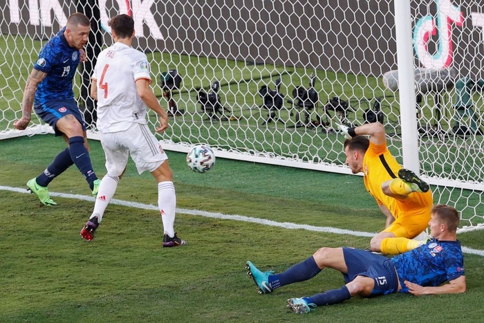 Tuyển Tây Ban Nha mở tiệc bàn thắng trước Slovakia - Ảnh 9.