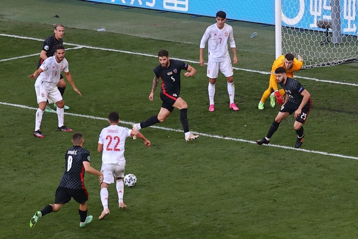 &quot;Chân gỗ&quot; Alvaro Morata lên tiếng đúng lúc, Tây Ban Nha vượt qua Croatia 5-3 sau 120 phút mãn nhãn - Ảnh 4.