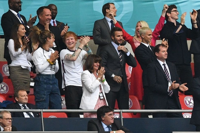 David Beckham dự khán trong ngày Anh đánh bại Đức với tỷ số 2-0 - Ảnh 7.