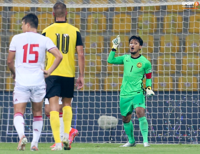 Cầu thủ nhập tịch tuyển Malaysia bị từ đồng đội đến CĐV chỉ trích sau trận thua UAE - Ảnh 3.