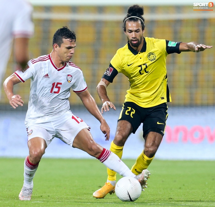 Cầu thủ nhập tịch tuyển Malaysia bị từ đồng đội đến CĐV chỉ trích sau trận thua UAE - Ảnh 7.